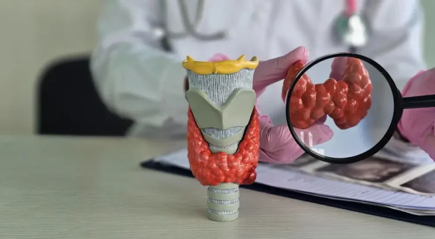 جراحة الغدة الدرقية بالمنظار عملية الغدة الدرقية بالمنظار استئصال الغدة الدرقية بالمنظار